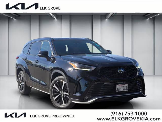 2022 Toyota Highlander XSE AWD photo