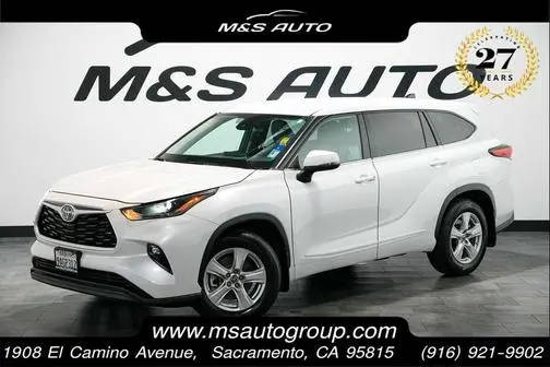2022 Toyota Highlander LE FWD photo