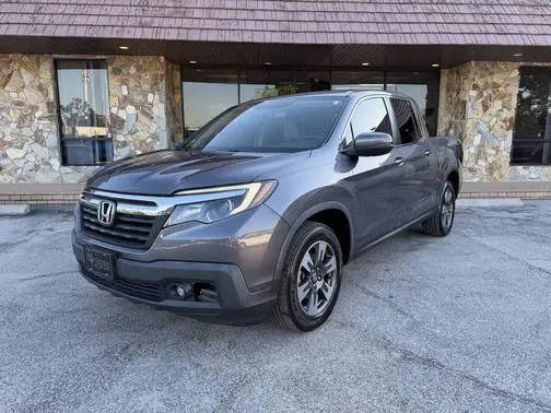 2019 Honda Ridgeline RTL-T AWD photo