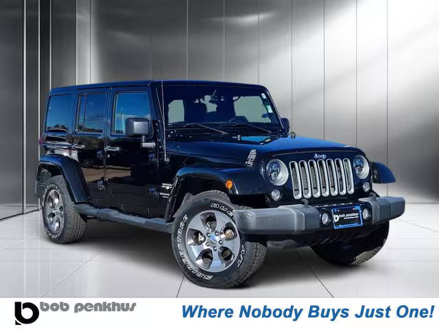 2016 Jeep Wrangler Unlimited Sahara 4WD photo