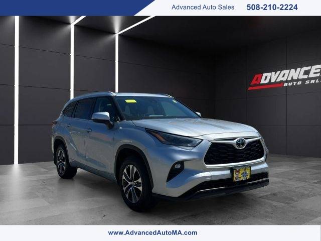 2022 Toyota Highlander XLE AWD photo