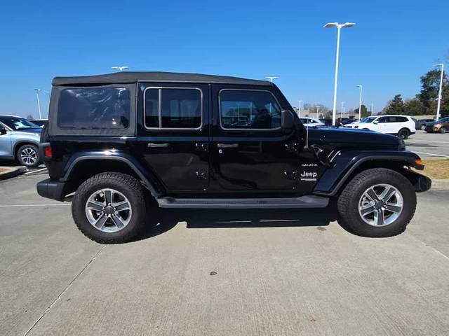 2022 Jeep Wrangler Unlimited Unlimited Sahara 4WD photo