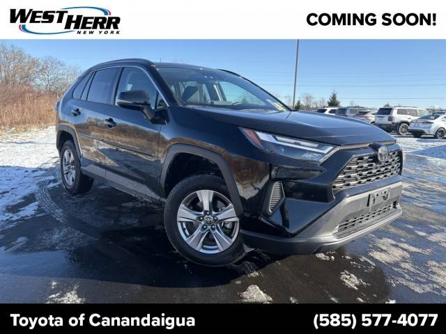 2022 Toyota RAV4 XLE AWD photo