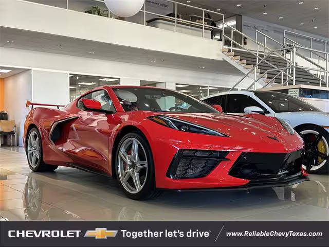 2022 Chevrolet Corvette 2LT RWD photo