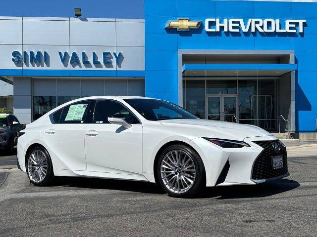 2022 Lexus IS IS 300 RWD photo