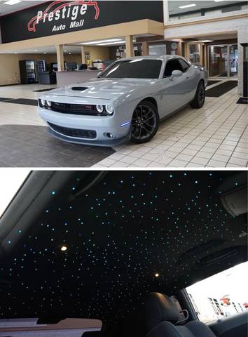 2022 Dodge Challenger R/T Scat Pack RWD photo