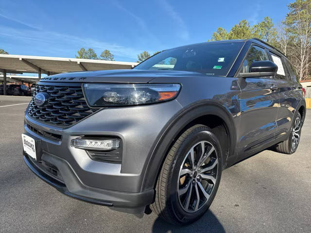 2022 Ford Explorer ST-Line 4WD photo