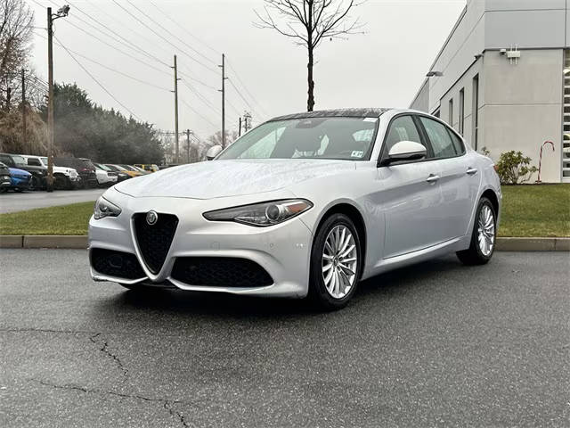 2022 Alfa Romeo Giulia  AWD photo