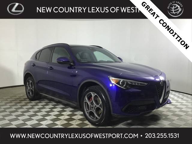 2022 Alfa Romeo Stelvio Ti AWD photo