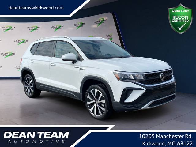 2022 Volkswagen Taos SE FWD photo