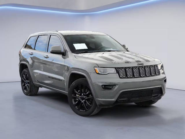 2022 Jeep Grand Cherokee Laredo X 4WD photo