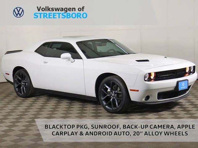 2022 Dodge Challenger SXT RWD photo