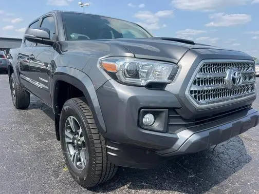 2017 Toyota Tacoma TRD Sport 4WD photo