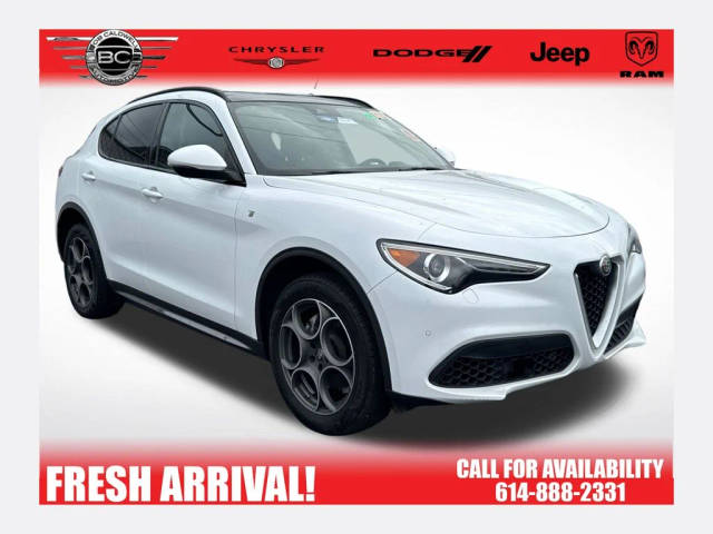 2022 Alfa Romeo Stelvio Ti AWD photo