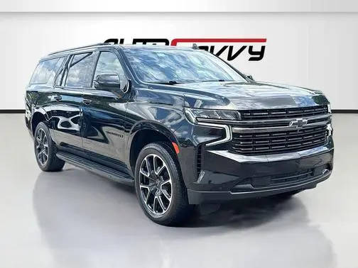 2022 Chevrolet Suburban RST 4WD photo