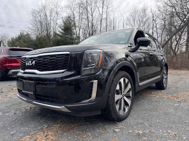 2022 Kia Telluride S FWD photo