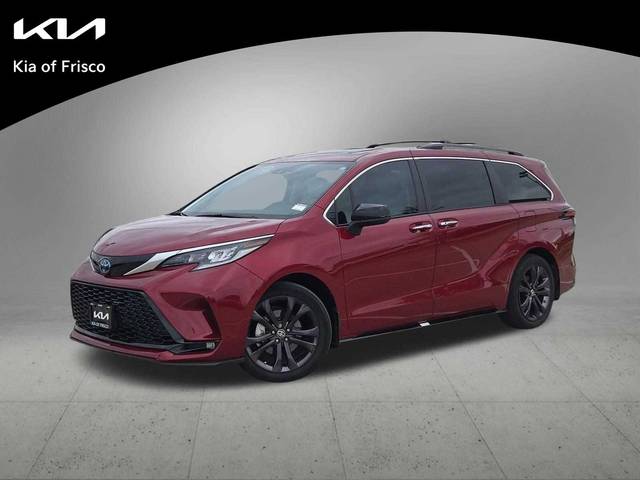2022 Toyota Sienna XSE FWD photo