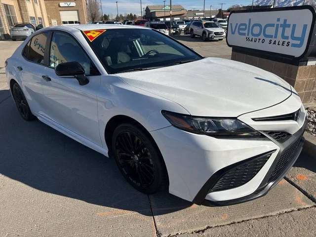 2022 Toyota Camry SE Nightshade FWD photo