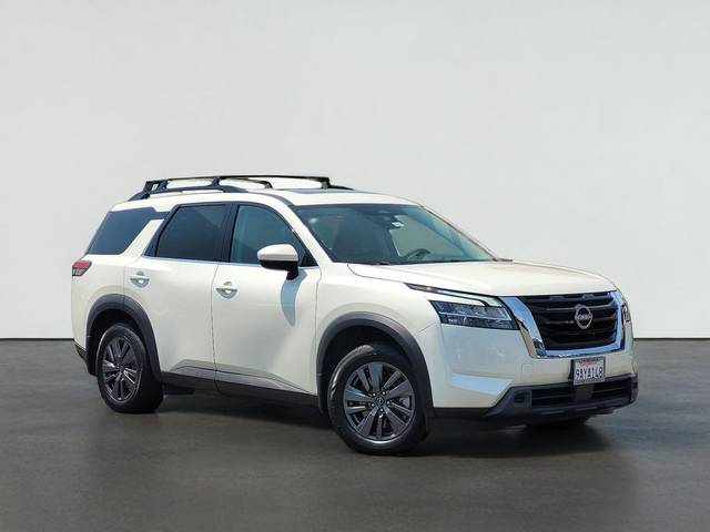 2022 Nissan Pathfinder SV FWD photo