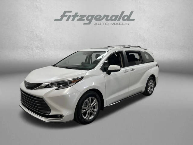 2022 Toyota Sienna Platinum AWD photo