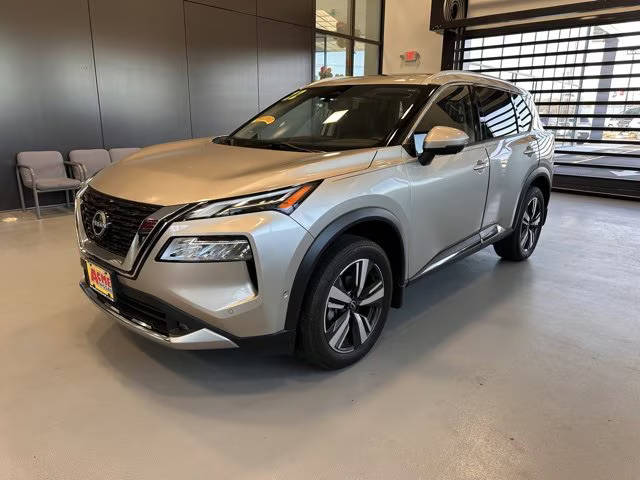 2022 Nissan Rogue Platinum AWD photo