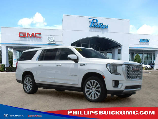 2022 GMC Yukon XL Denali 4WD photo