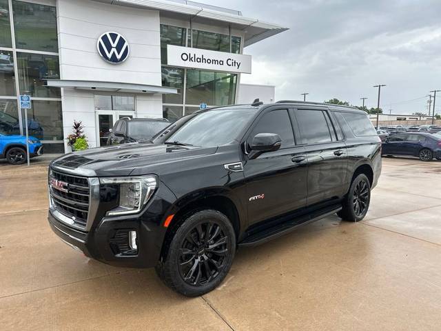 2022 GMC Yukon XL AT4 4WD photo