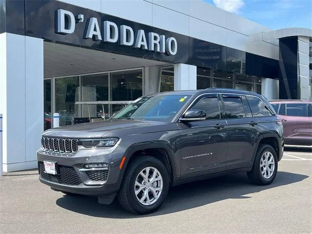 2022 Jeep Grand Cherokee Limited 4WD photo