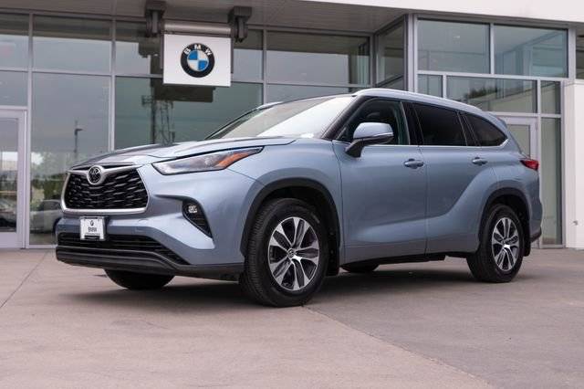 2022 Toyota Highlander XLE AWD photo