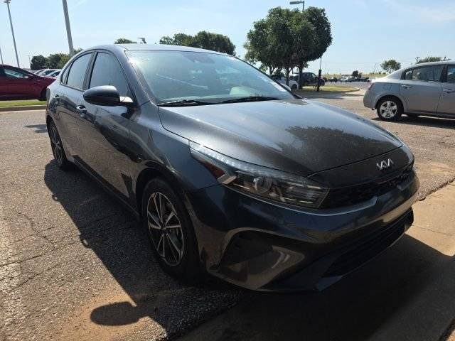 2022 Kia Forte LXS FWD photo