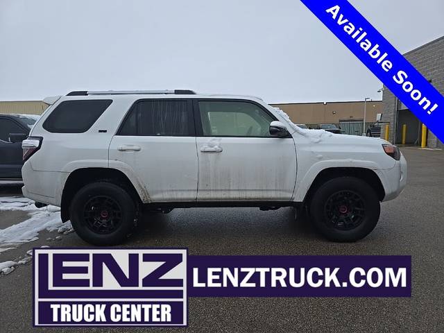 2022 Toyota 4Runner SR5 Premium 4WD photo