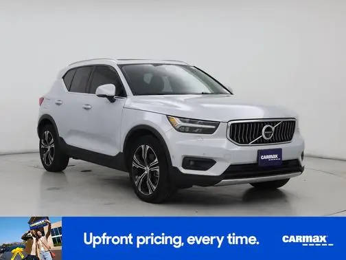 2022 Volvo XC40 Inscription AWD photo