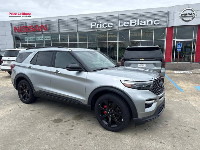 2022 Ford Explorer ST 4WD photo