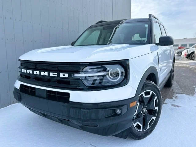 2022 Ford Bronco Sport Outer Banks 4WD photo