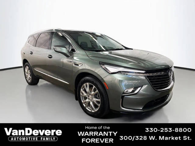 2022 Buick Enclave Essence AWD photo