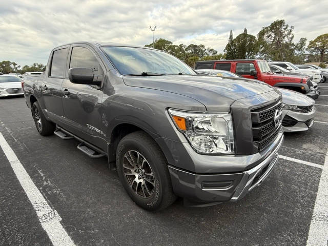 2022 Nissan Titan SV RWD photo