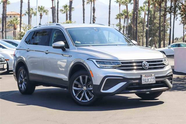 2022 Volkswagen Tiguan SE FWD photo