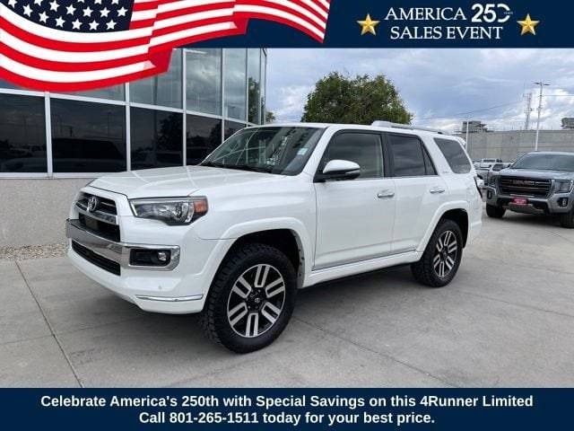 2022 Toyota 4Runner Limited 4WD photo