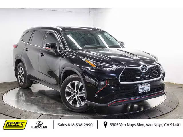 2022 Toyota Highlander XLE FWD photo