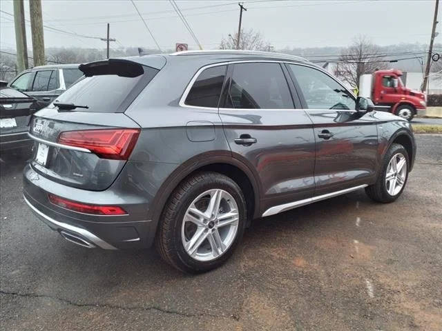 2022 Audi Q5 S line Premium AWD photo