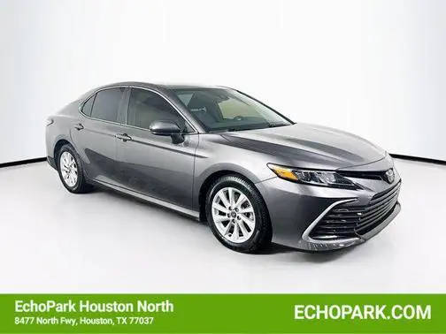 2022 Toyota Camry LE FWD photo