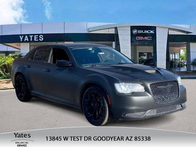 2022 Chrysler 300 Touring RWD photo