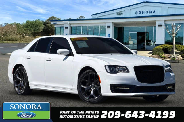 2022 Chrysler 300 300S RWD photo