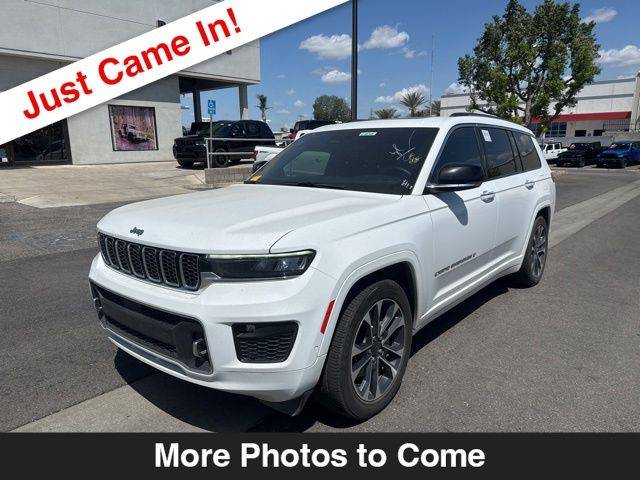 2022 Jeep Grand Cherokee L Overland 4WD photo