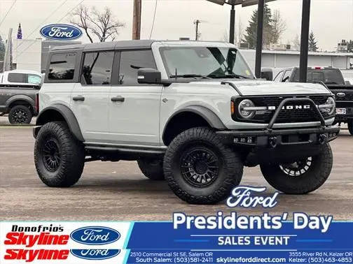 2022 Ford Bronco 4 Door Wildtrak 4WD photo