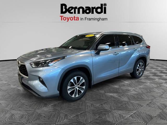 2022 Toyota Highlander XLE AWD photo