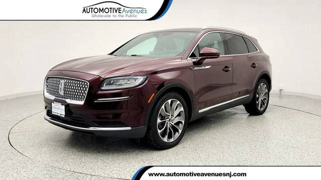 2022 Lincoln Nautilus Reserve AWD photo