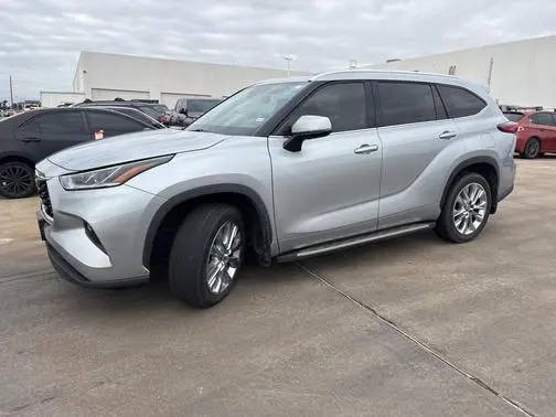 2022 Toyota Highlander Limited FWD photo