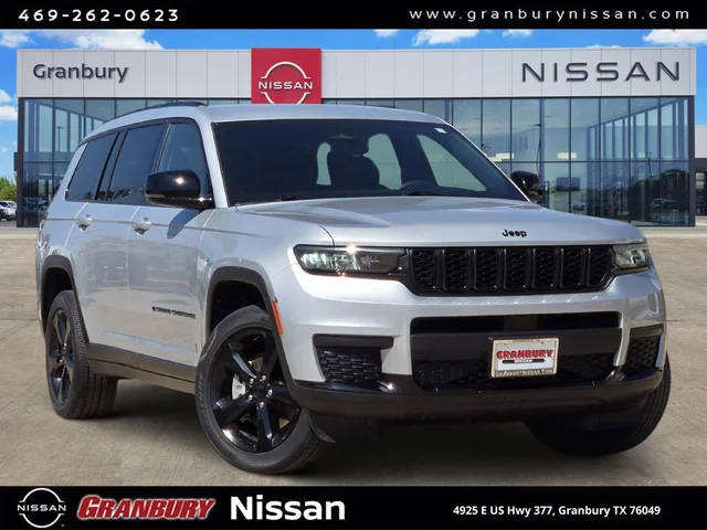 2022 Jeep Grand Cherokee L Altitude RWD photo