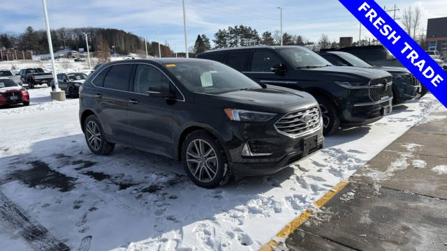 2022 Ford Edge Titanium AWD photo